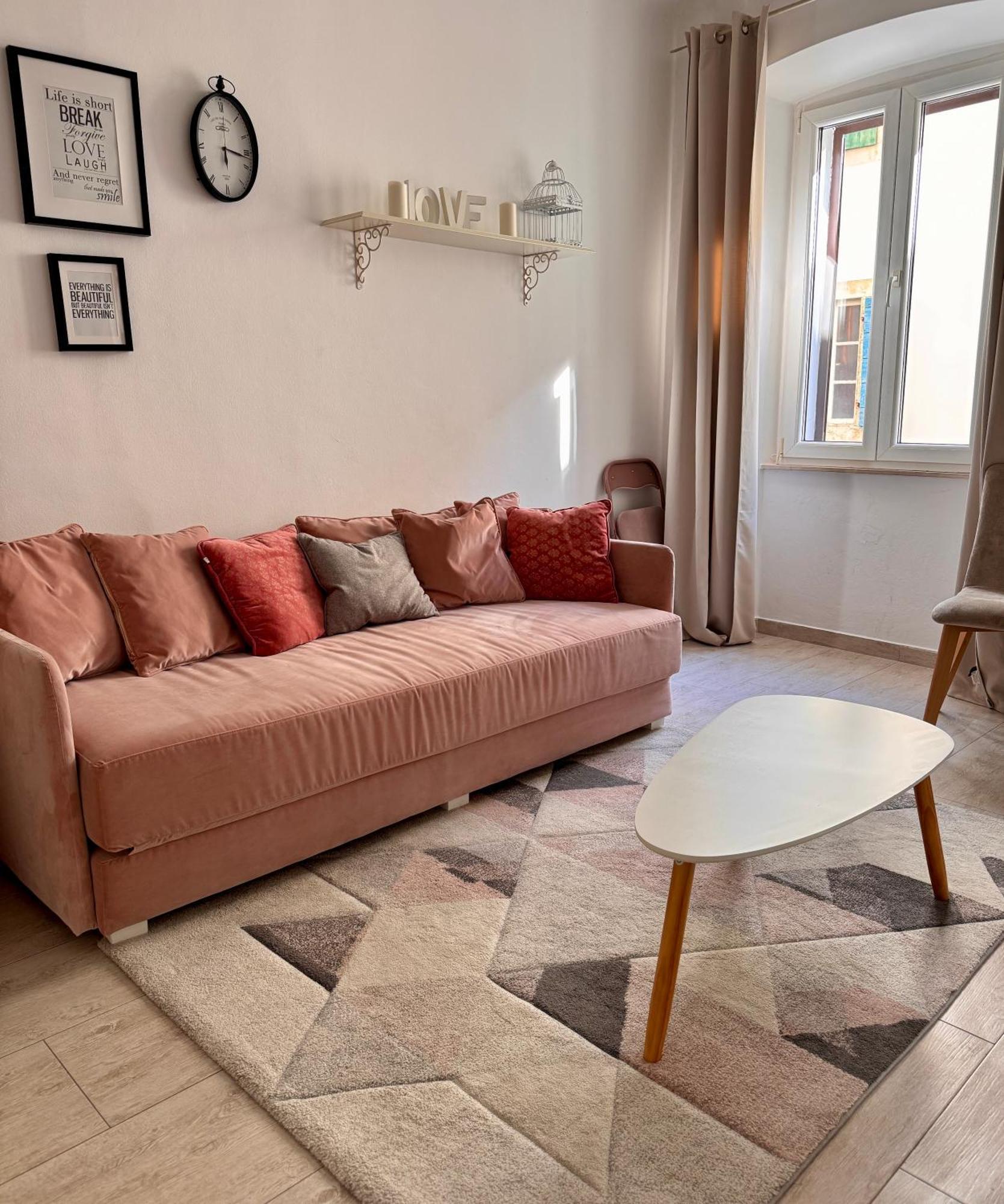 Pebble Apartment